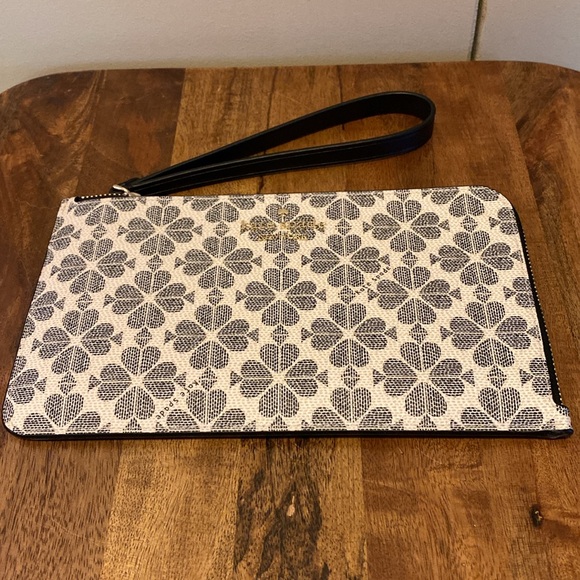 Kate Spade Wristlet - Picture 3 of 7